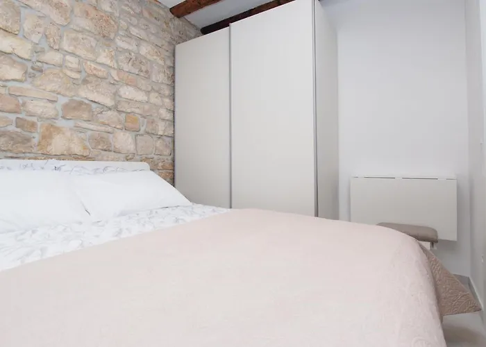 Διαμέρισμα Ester Ρόβινι