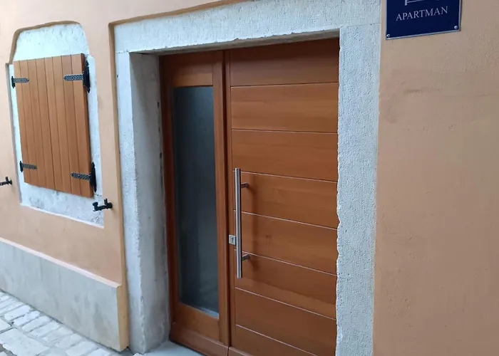 Ester Διαμέρισμα *